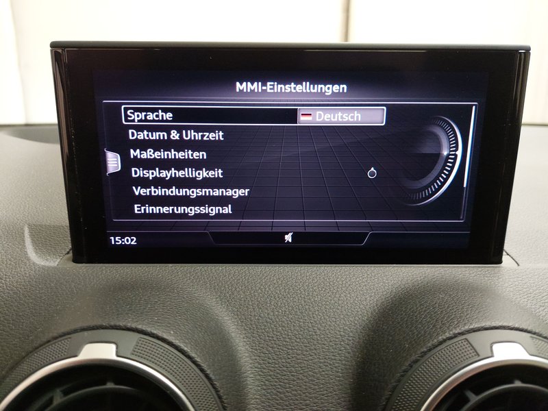Audi Q2 30 TDI advanced automatik • ACC • LED — 19