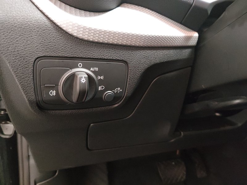 Audi Q2 30 TDI advanced automatik • ACC • LED — 7