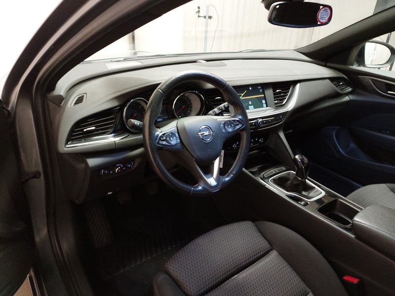 Opel Insignia ST 1.5 D Edition • LED • AHK — 6