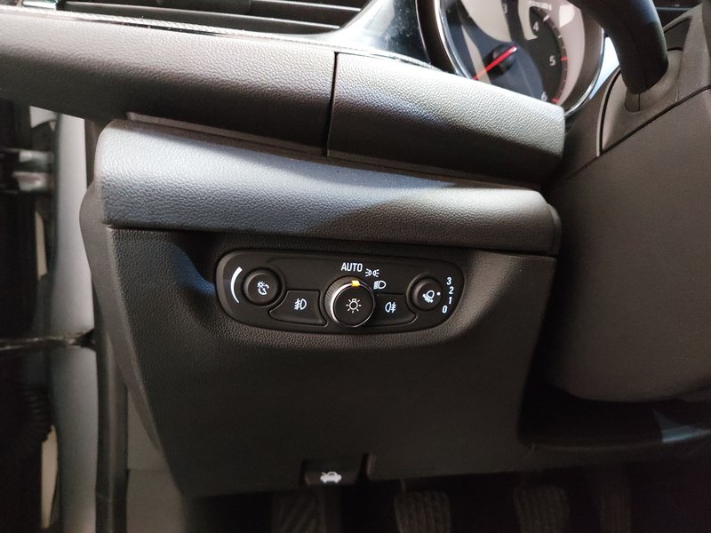 Opel Insignia ST 1.5 D Edition • LED • AHK — 7