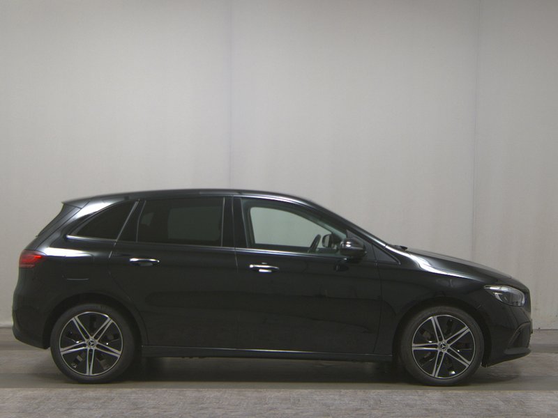 Mercedes-Benz B 250 e automatik Progressive • električna peta vrata • LED
