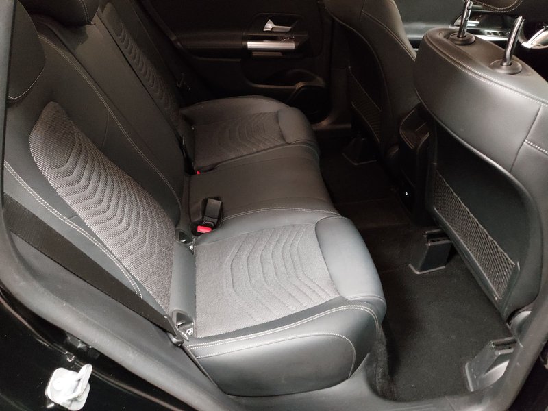 Mercedes-Benz B 250 e automatik Progressive • električna peta vrata • LED — 12