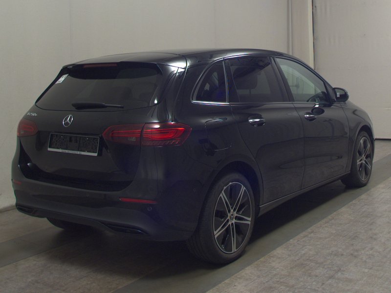 Mercedes-Benz B 250 e automatik Progressive • električna peta vrata • LED — 4