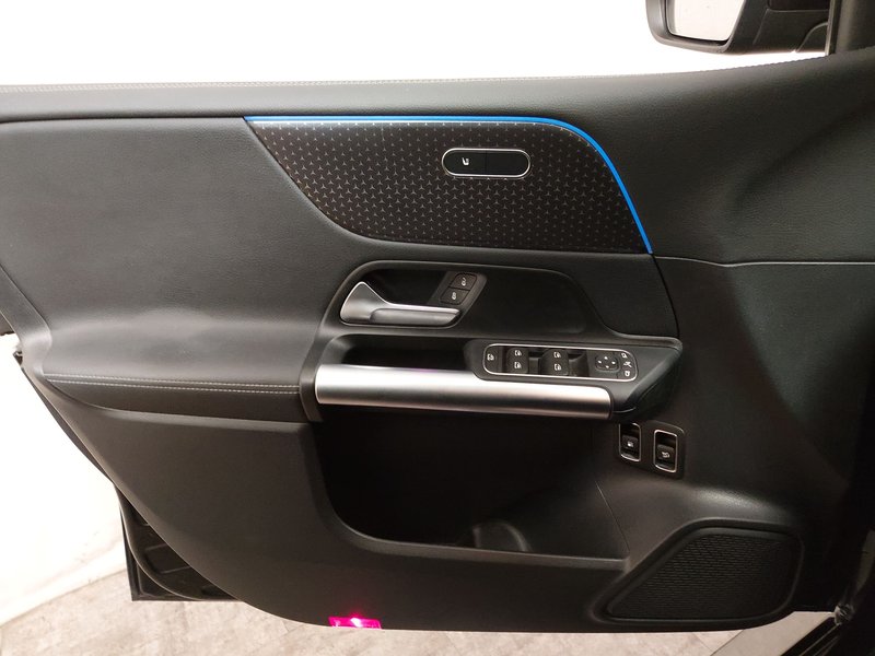 Mercedes-Benz B 250 e automatik Progressive • električna peta vrata • LED — 5