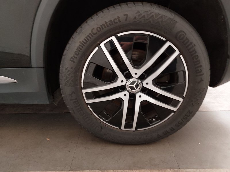 Mercedes-Benz GLA 220 d automatik Progressive • LED — 14