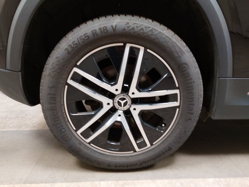 Mercedes-Benz GLA 220 d automatik Progressive • LED — 15