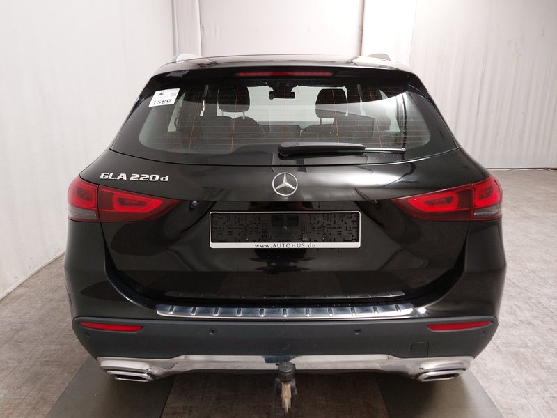 Mercedes-Benz GLA 220 d automatik Progressive • LED — 16