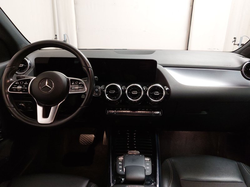 Mercedes-Benz GLA 220 d automatik Progressive • LED — 18