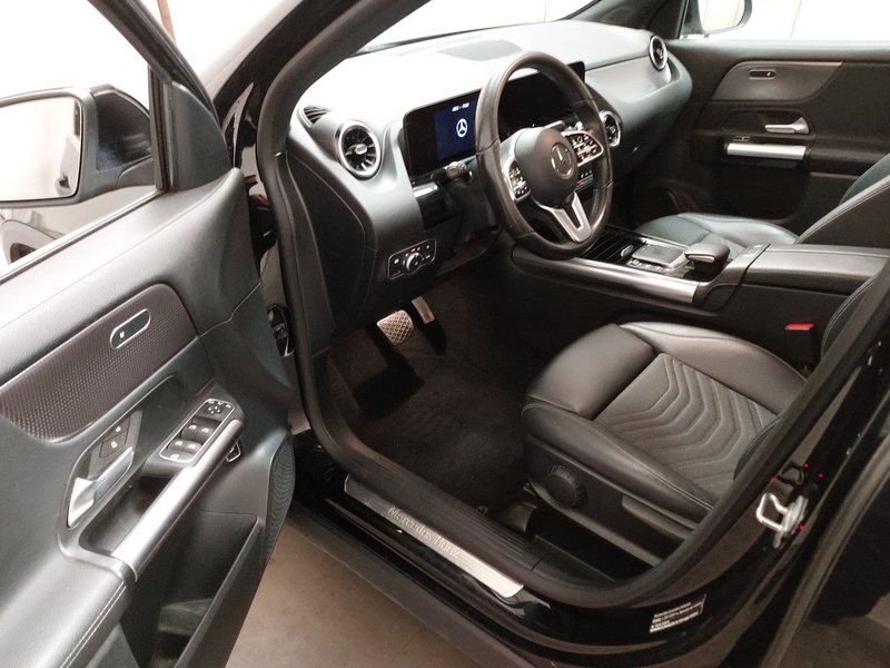 Mercedes-Benz GLA 220 d automatik Progressive • LED — 5