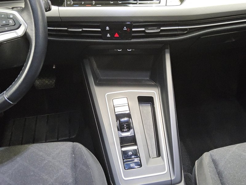 Volkswagen Golf 8 Variant 2.0 TDI automatik • ACC • AHK — 6