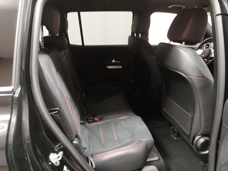 Mercedes-Benz GLB 200 d automatik AMG-Line • Full LED • digitalni instrumenti — 12