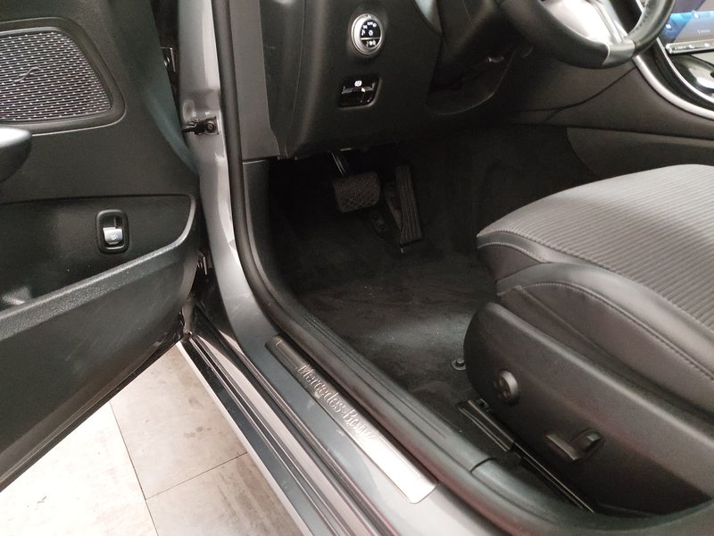 Mercedes-Benz C 200 d automatik Avantgarde • Full LED • kamera — 7