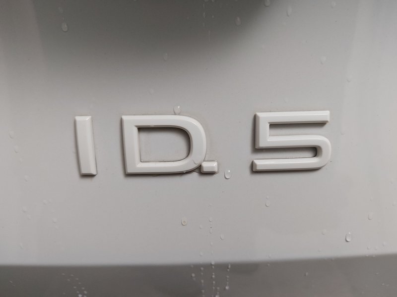 Volkswagen ID.5 Pro • ACC • Full LED — 18