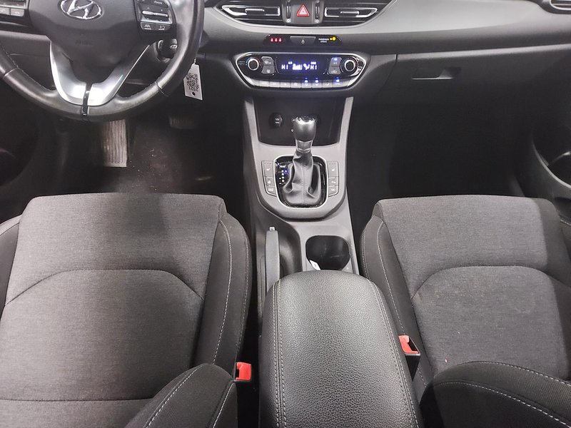Hyundai i30 1.6 CRDI Intro Edition automatik • LED • bežično punjenje — 6