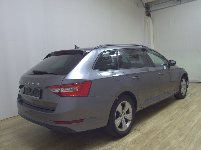 Škoda Superb Kombi 2.0 TDI automatik Active • Full LED • digitalni instrumenti — 4
