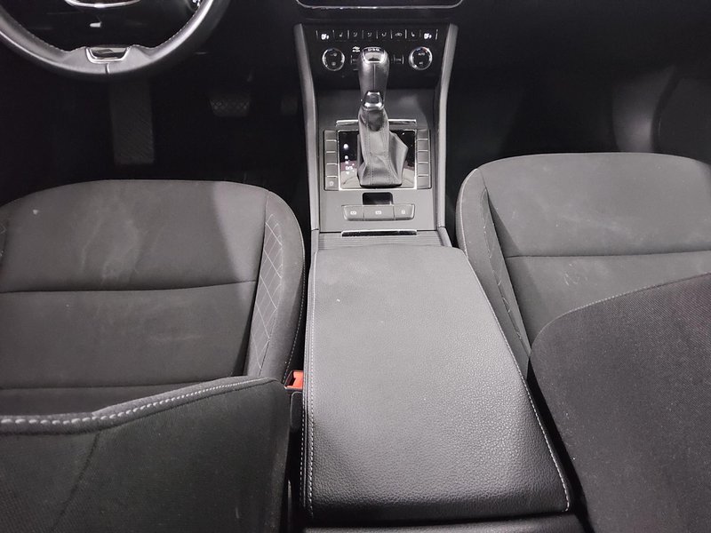 Škoda Superb Kombi 2.0 TDI automatik Active • Full LED • digitalni instrumenti — 6