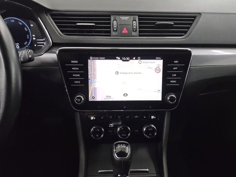 Škoda Superb Kombi 2.0 TDI automatik Active • Full LED • digitalni instrumenti — 7
