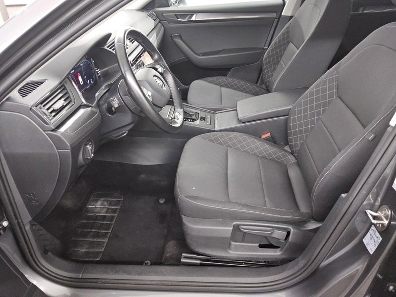 Škoda Superb Kombi 2.0 TDI automatik Active • Full LED • digitalni instrumenti — 9