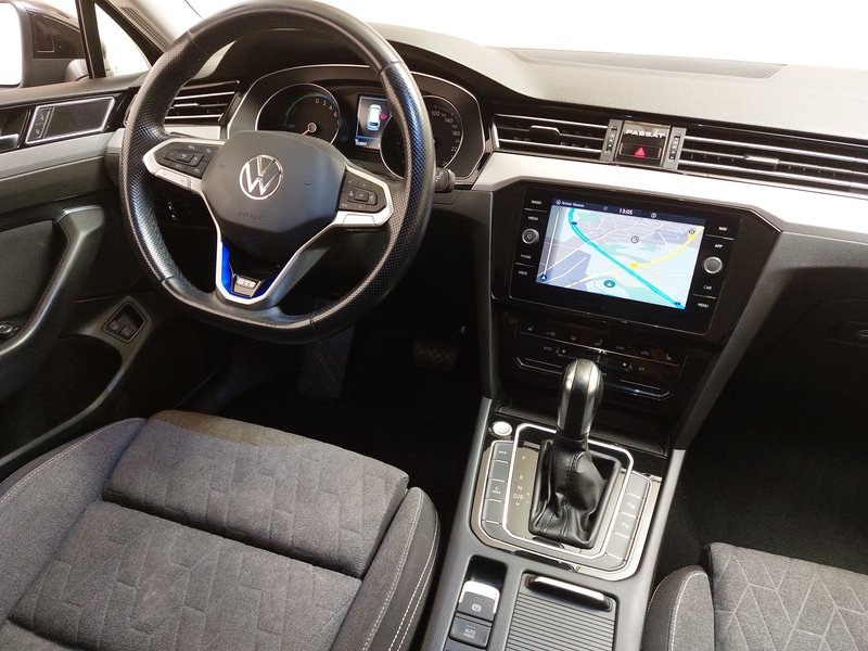Volkswagen Passat Variant GTE 1.4 TSI automatik • ACC • LED — 13