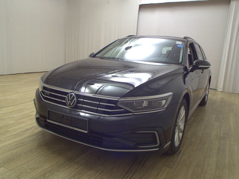 Volkswagen Passat Variant GTE 1.4 TSI automatik • ACC • LED — 2
