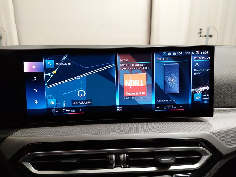 BMW 330e Touring automatik • ACC • Električna peta vrata — 10