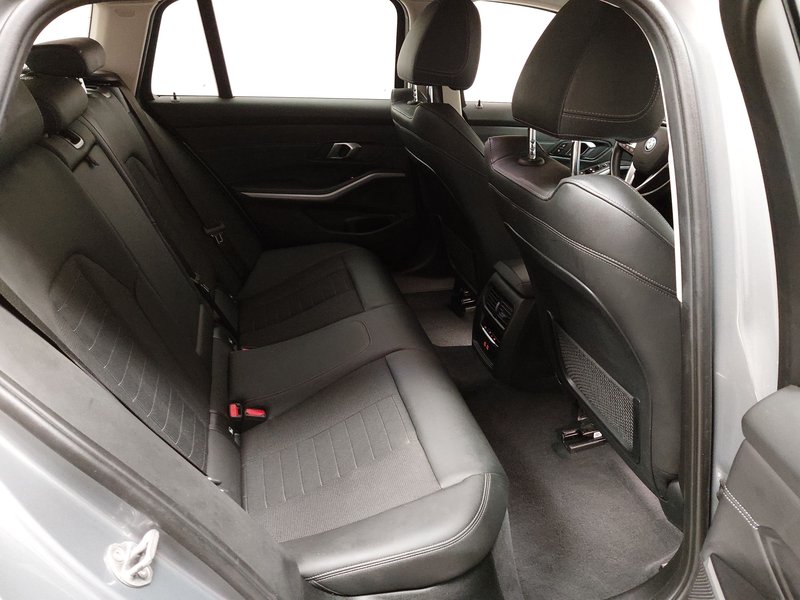 BMW 330e Touring automatik • ACC • Električna peta vrata — 20