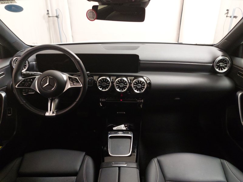 Mercedes-Benz A 250 e automatik Progressive • Full LED — 13
