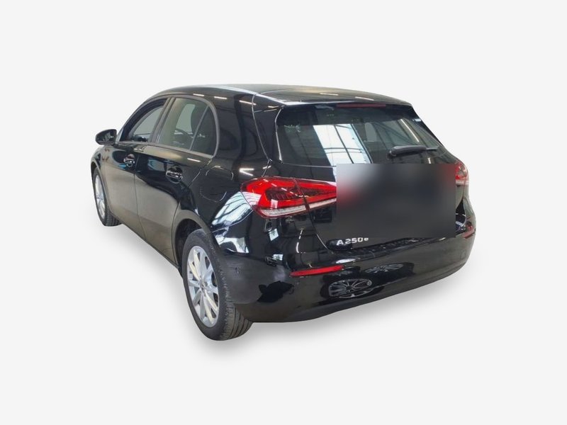 Mercedes-Benz A 250 e automatik • LED • navi — 4