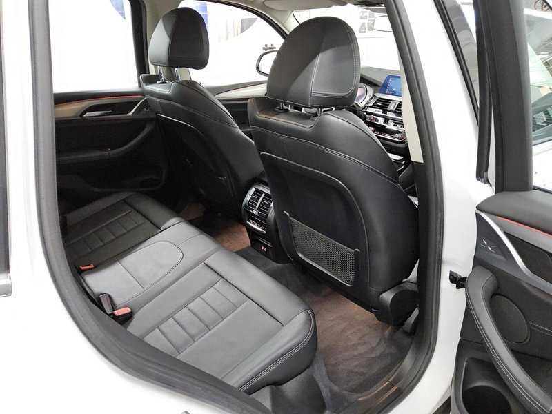 BMW X3 xDrive20i automatik X-Line • HUD • koža — 13