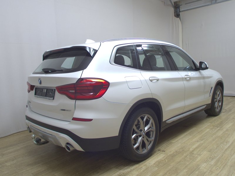 BMW X3 xDrive20i automatik X-Line • HUD • koža — 4