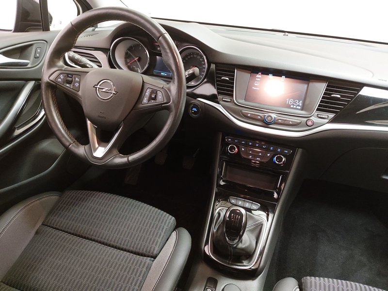 Opel Astra 1.5 D Business Elegance • Full LED — 18