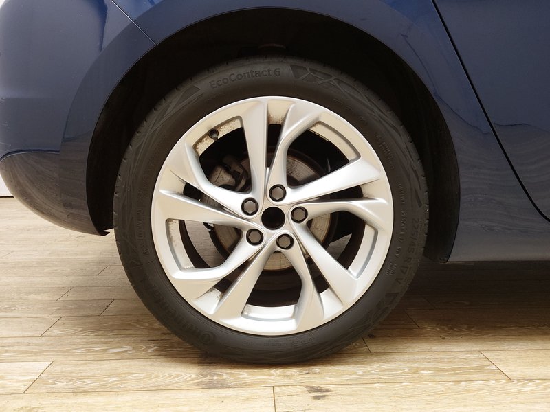 Opel Astra 1.5 D Business Elegance • Full LED — 8