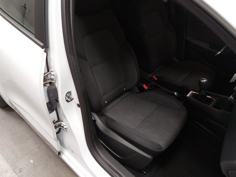 Renault Clio 0.9 TCe • podgrijavanje sjedala — 10