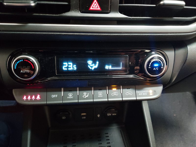 Hyundai Kona 1.6 CRDI Trend automatik • ACC • LED — 20