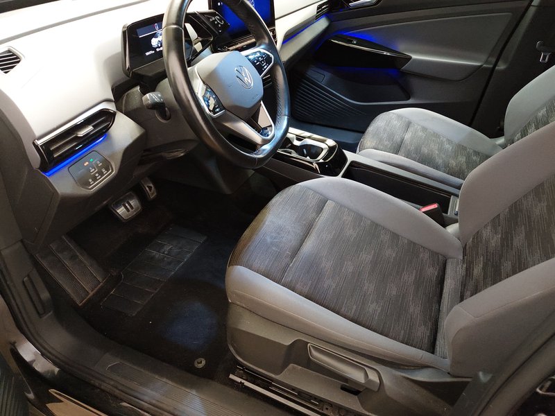 Volkswagen ID.4 Pro Performance • 360° kamera • ACC — 6