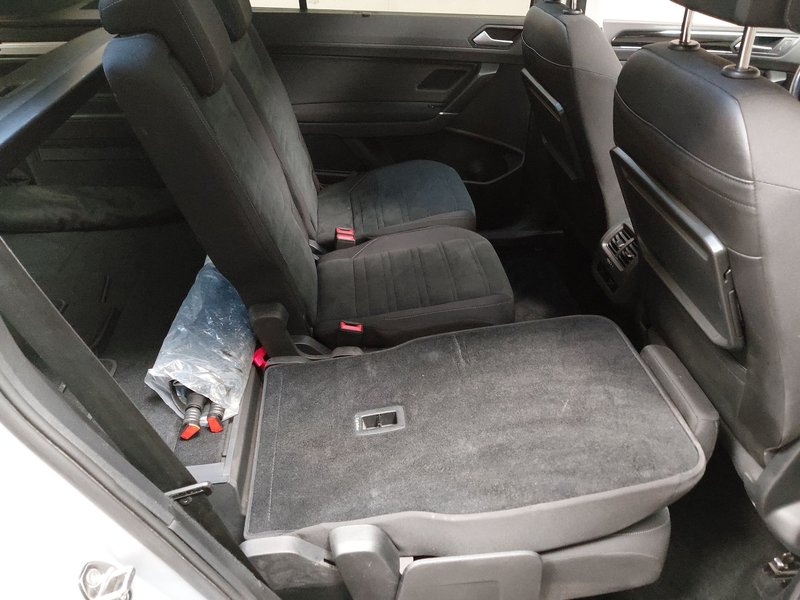 Volkswagen Touran 2.0 TDI Comf. automatik • AHK • električna vrata prtljažnika — 11