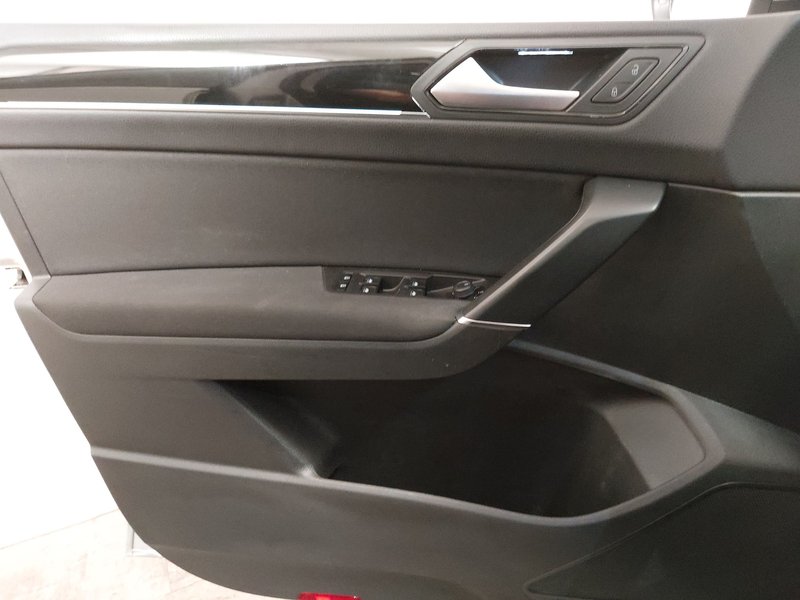 Volkswagen Touran 2.0 TDI Comf. automatik • AHK • električna vrata prtljažnika — 5