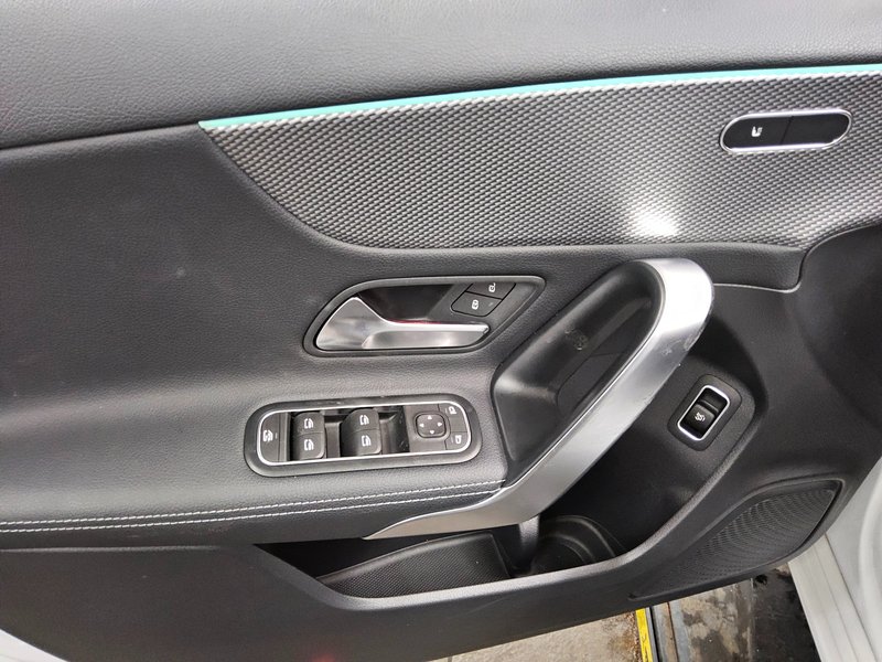 Mercedes-Benz A 180 d automatik Progressive • panorama • Full LED — 10