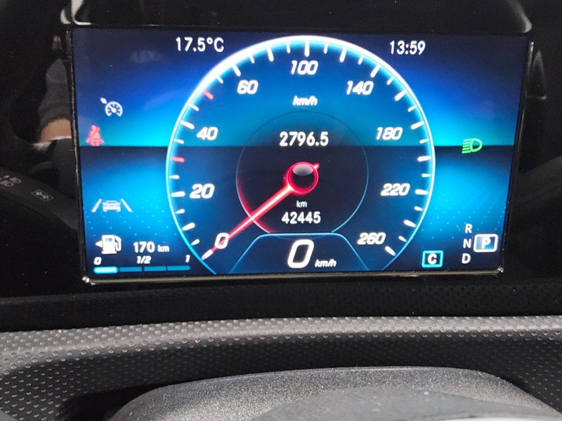 Mercedes-Benz A 180 d automatik Progressive • panorama • Full LED — 9