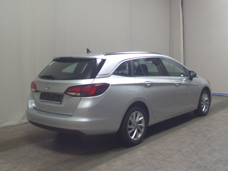 Opel Astra ST 1.2 Turbo • Full LED — 4