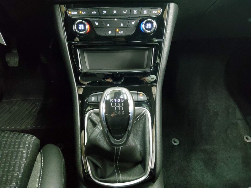 Opel Astra ST 1.2 Turbo • Full LED — 6