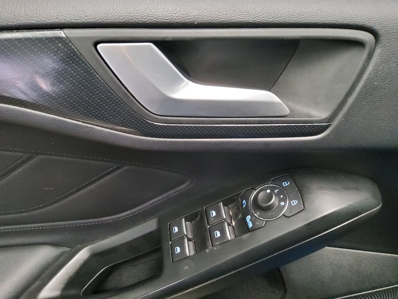 Ford Focus Turnier 1.5 EcoBlue automatik • LED • digitalni instrumenti — 9