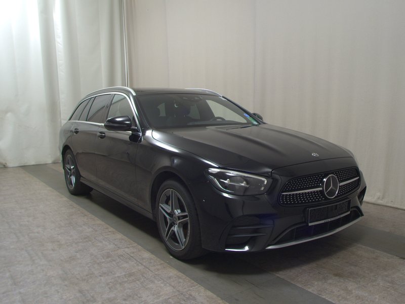 Mercedes-Benz E 300 e karavan automatik AMG Line • panorama • ACC — 3
