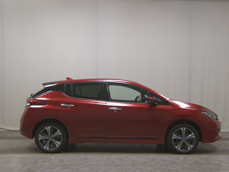 Nissan Leaf N-Connecta • 360° kamera • Full LED