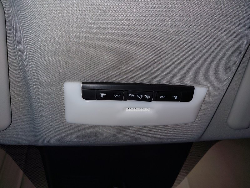 Nissan Leaf N-Connecta • 360° kamera • Full LED — 13