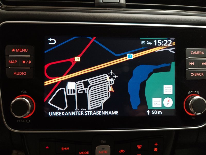 Nissan Leaf N-Connecta • 360° kamera • Full LED — 17