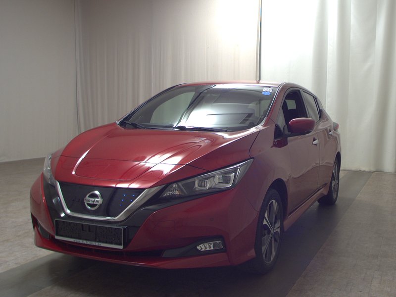 Nissan Leaf N-Connecta • 360° kamera • Full LED — 2