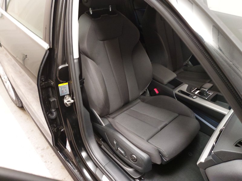 Audi A4 40 TDI automatik advanced • ACC • Full LED — 10