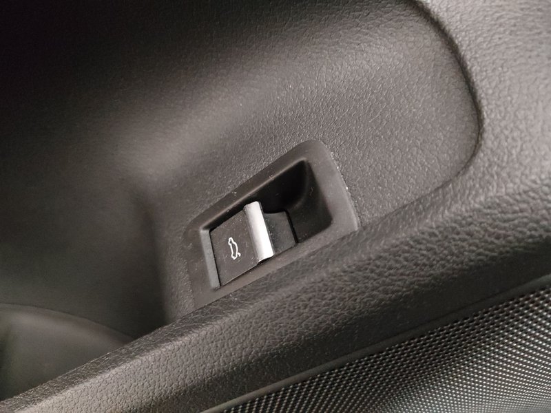 Audi A4 40 TDI automatik advanced • ACC • Full LED — 18