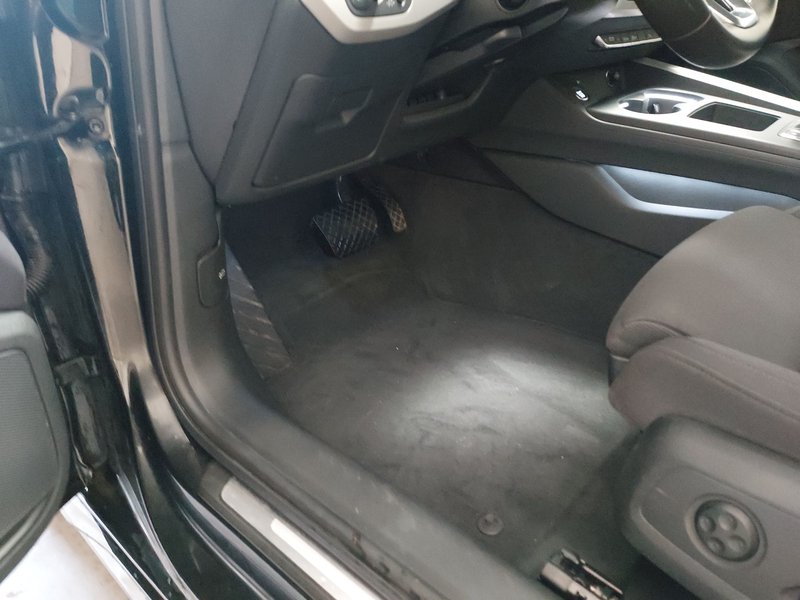 Audi A4 40 TDI automatik advanced • ACC • Full LED — 7